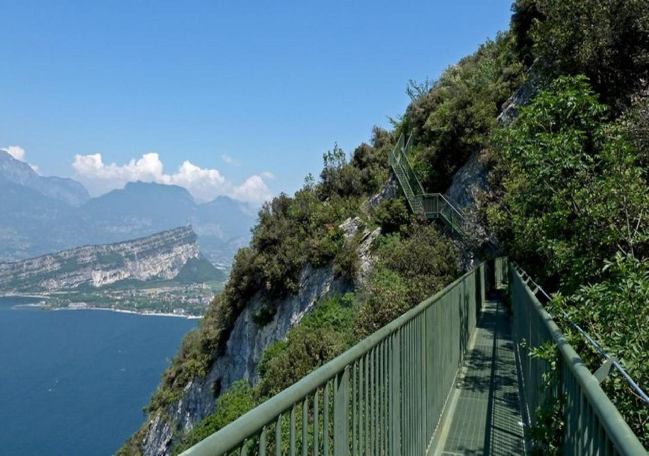 Casa Zanoni Apartment Torbole Sul Garda Luaran gambar