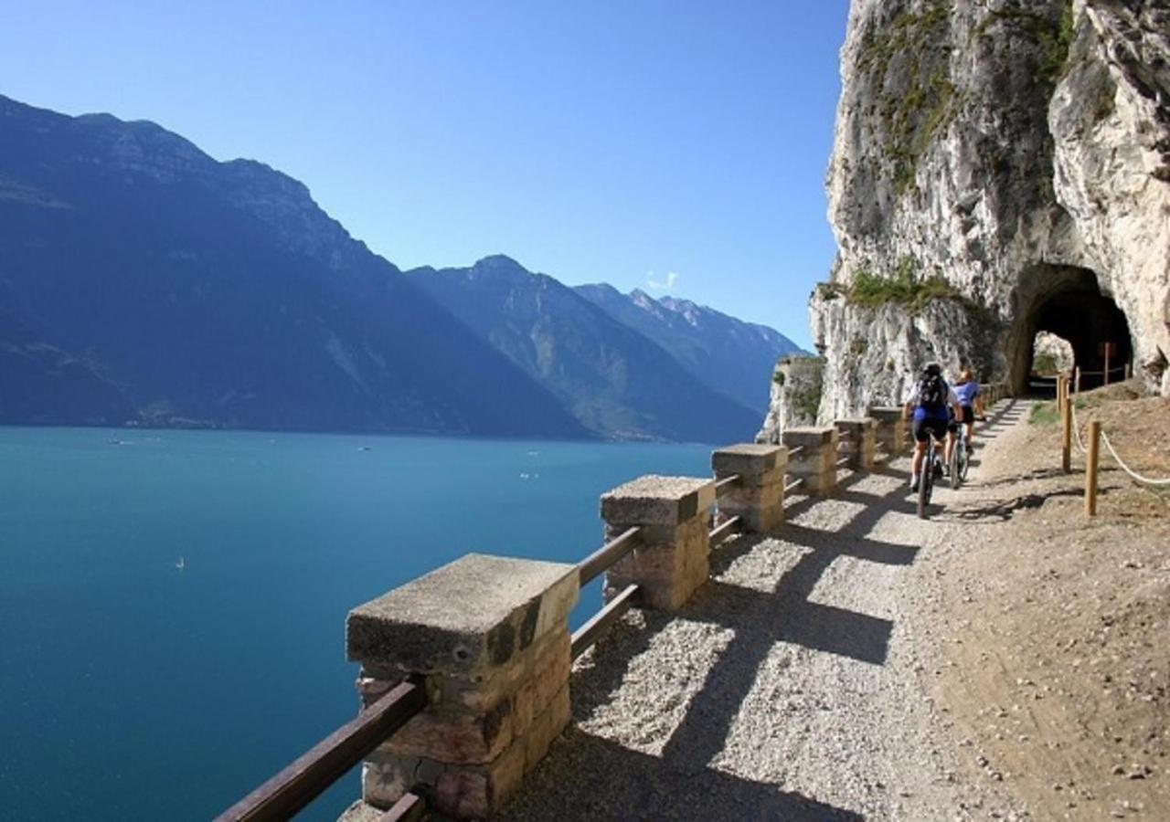 Casa Zanoni Apartment Torbole Sul Garda Luaran gambar
