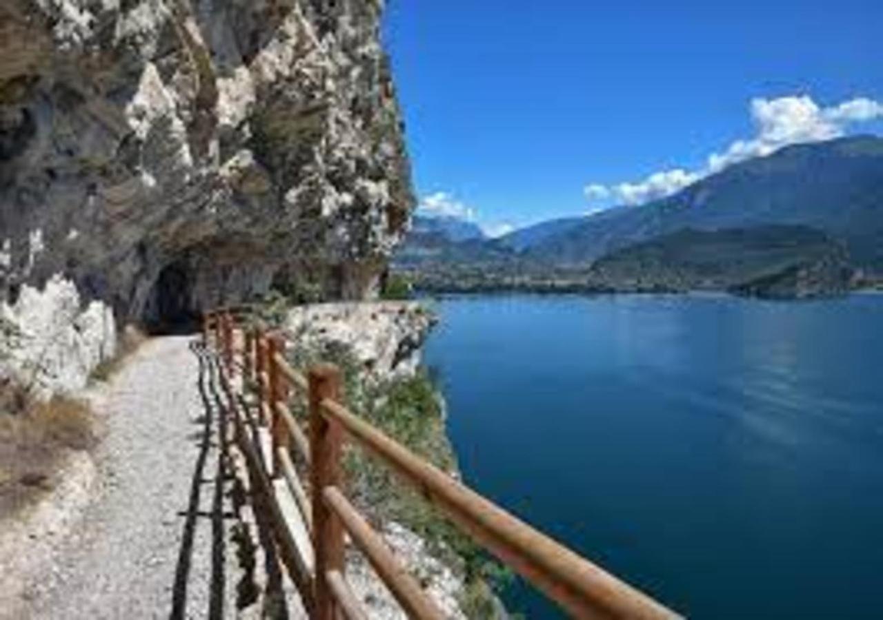Casa Zanoni Apartment Torbole Sul Garda Luaran gambar